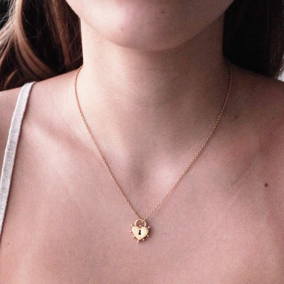 Cadena I Lock You So Much Daniela Salcedo