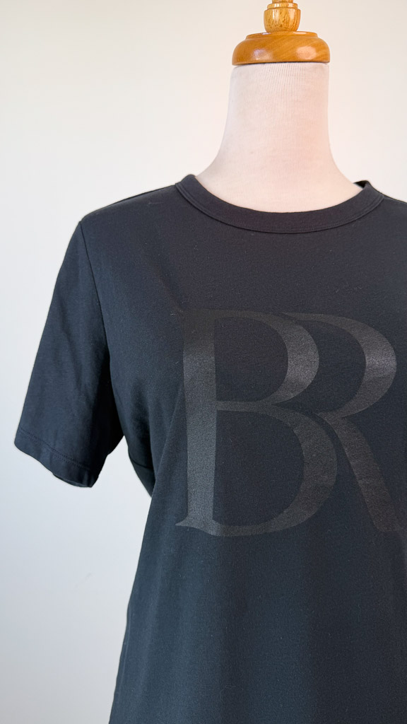 Monogram Logo T-Shirt Banana Republic (talla M y L) nuevas