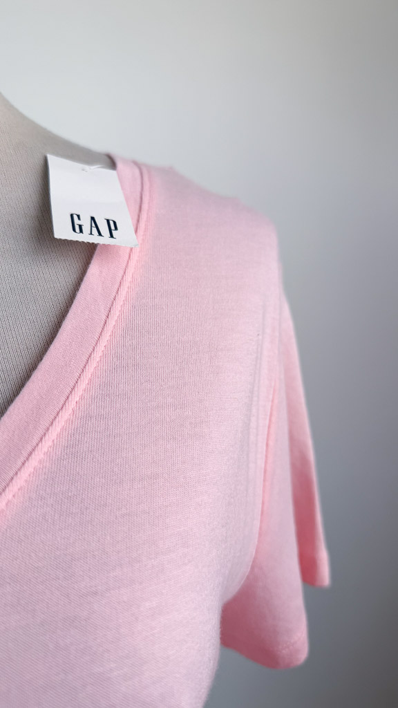 Favorite V-Neck T-Shirt GAP nueva (talla M)