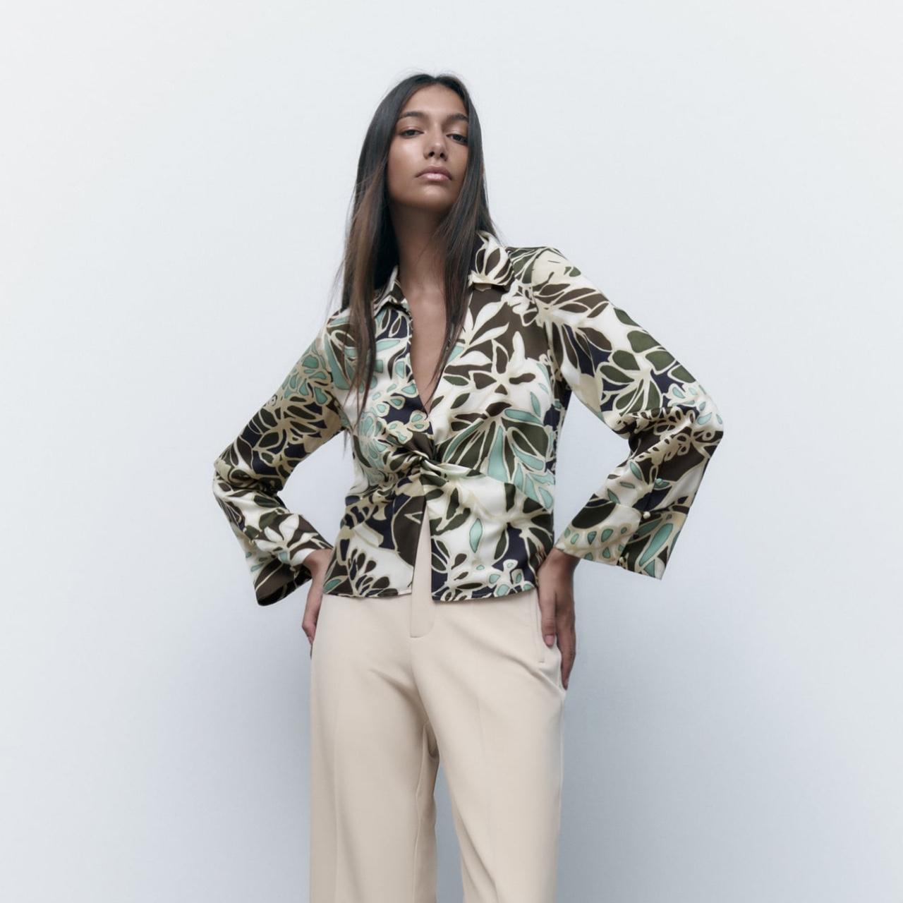 Zara print top V neck nueva (talla M)