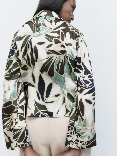 Zara print top V neck nueva (talla M)