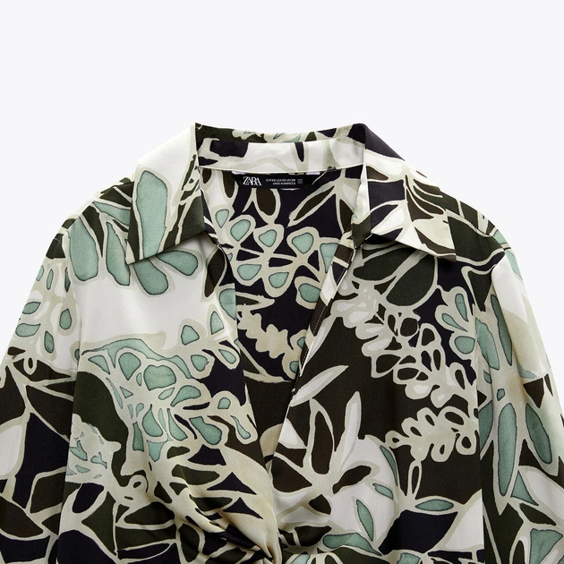 Zara print top V neck nueva (talla M)