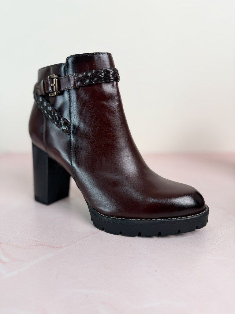 Botines BOSI nuevos (talla 38)