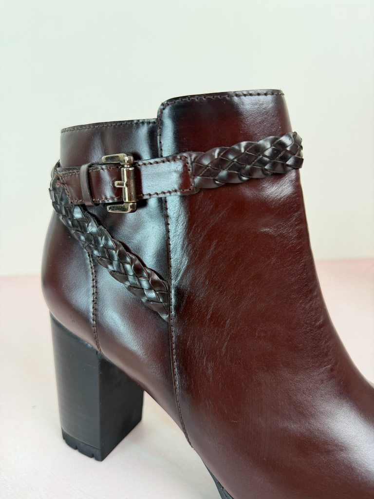 Botines BOSI nuevos (talla 38)