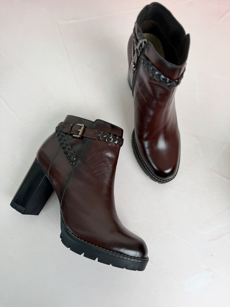 Botines BOSI nuevos (talla 38)