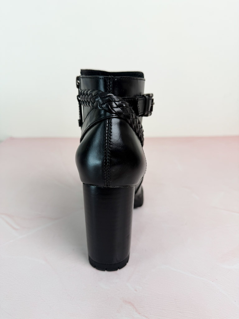 Botines BOSI nuevos (talla 38)