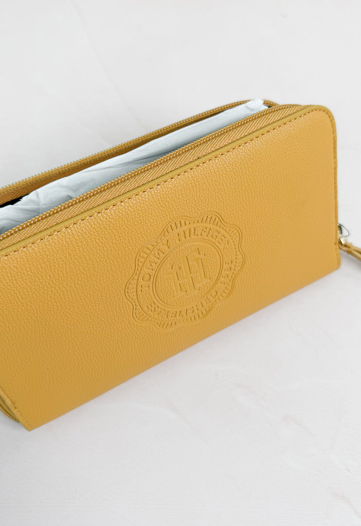 Billetera Tommy Hilfiger nueva