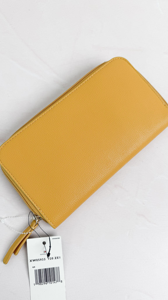 Billetera Tommy Hilfiger nueva