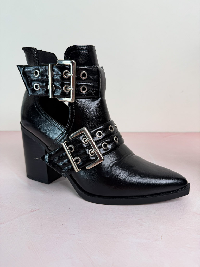 Botines SODA (talla 8)