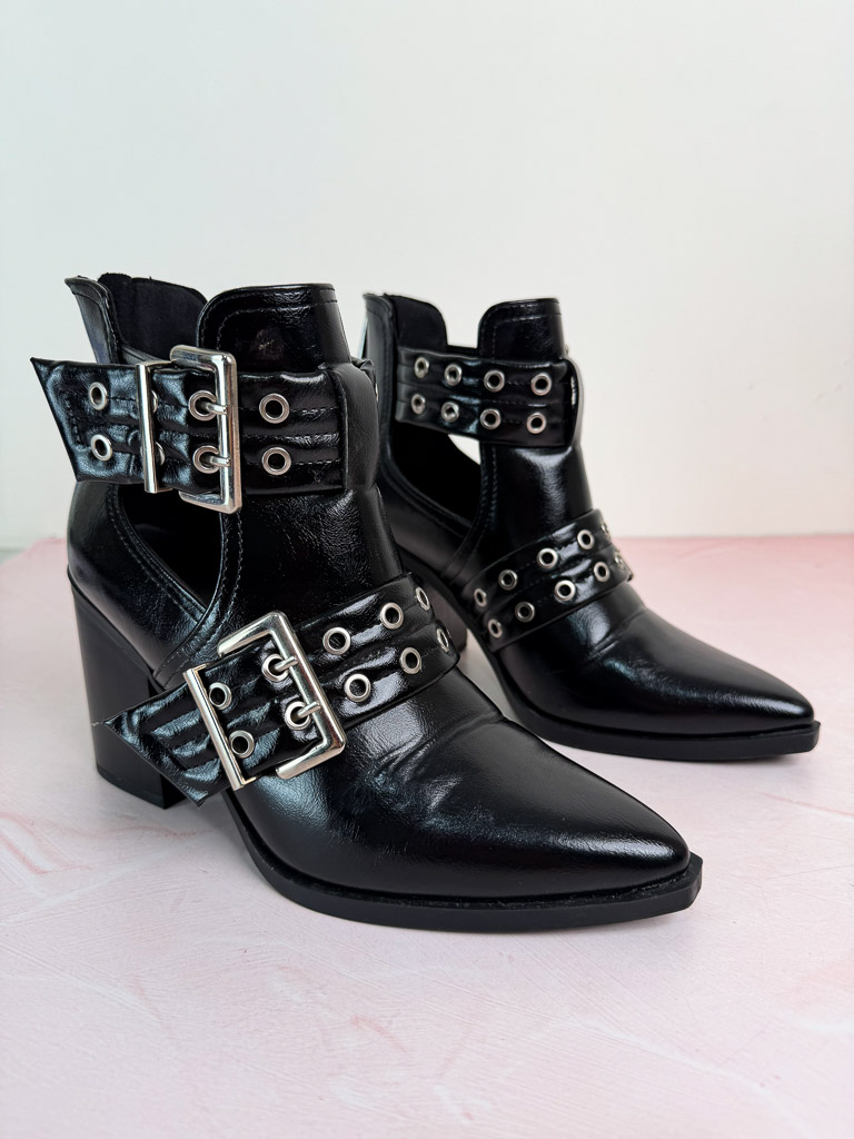 Botines SODA (talla 8)