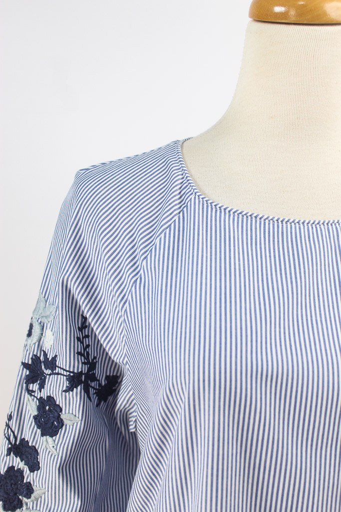 Blusa MNG (talla small) - 4