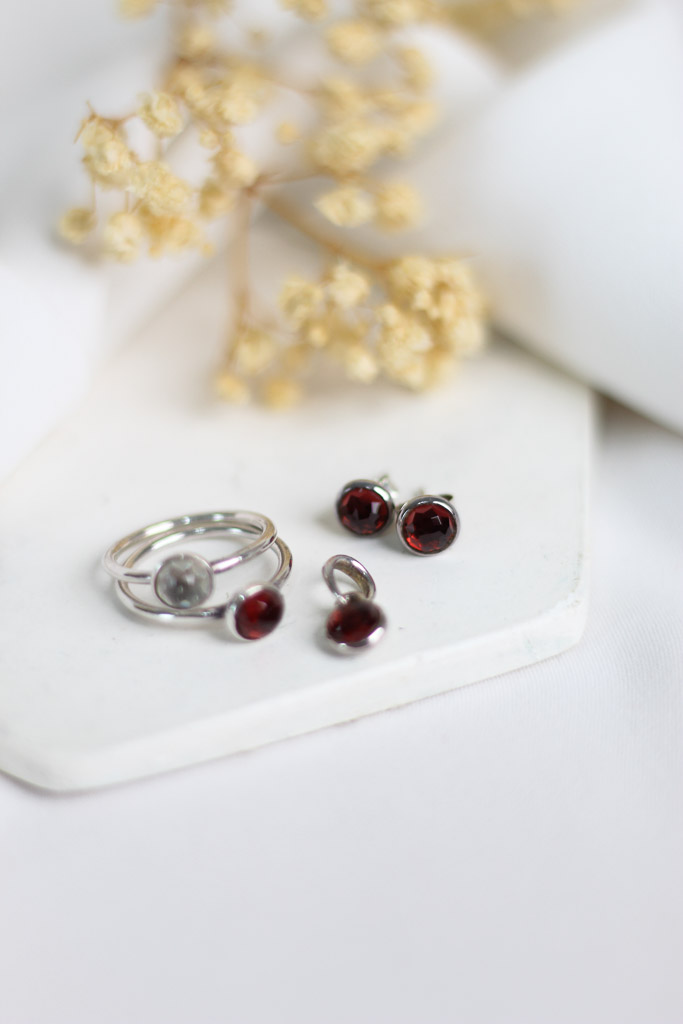 Set Pandora : Aretes, dije y 2 anillos talla 6