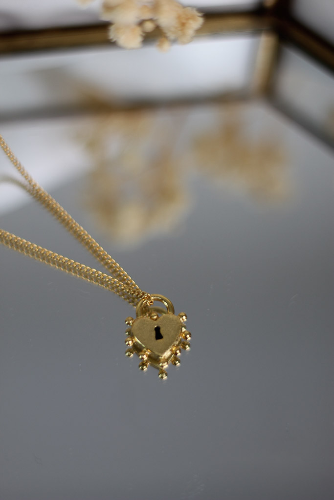 Cadena I Lock You So Much Daniela Salcedo