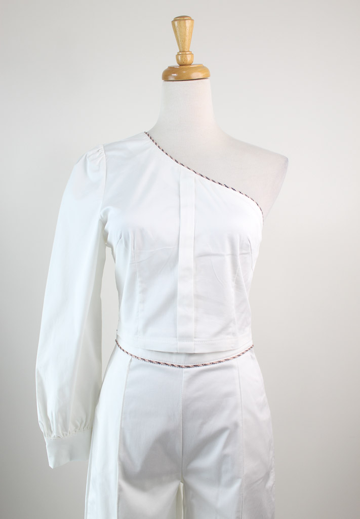 Set nuevo , blusa y pantalón (talla small)