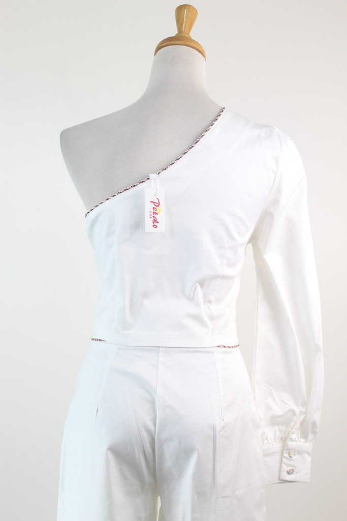 Set nuevo , blusa y pantalón (talla small)