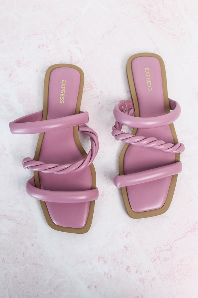 Sandalias Express nuevas (talla 7,5 pequeñas)