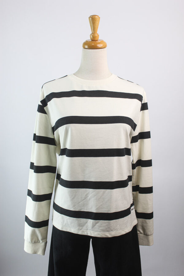 Sweater SFERA nuevo (talla M)