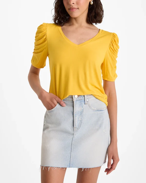 Supersoft Skimming V-Neck Puff Sleeve Tee EXPRESS (talla small)