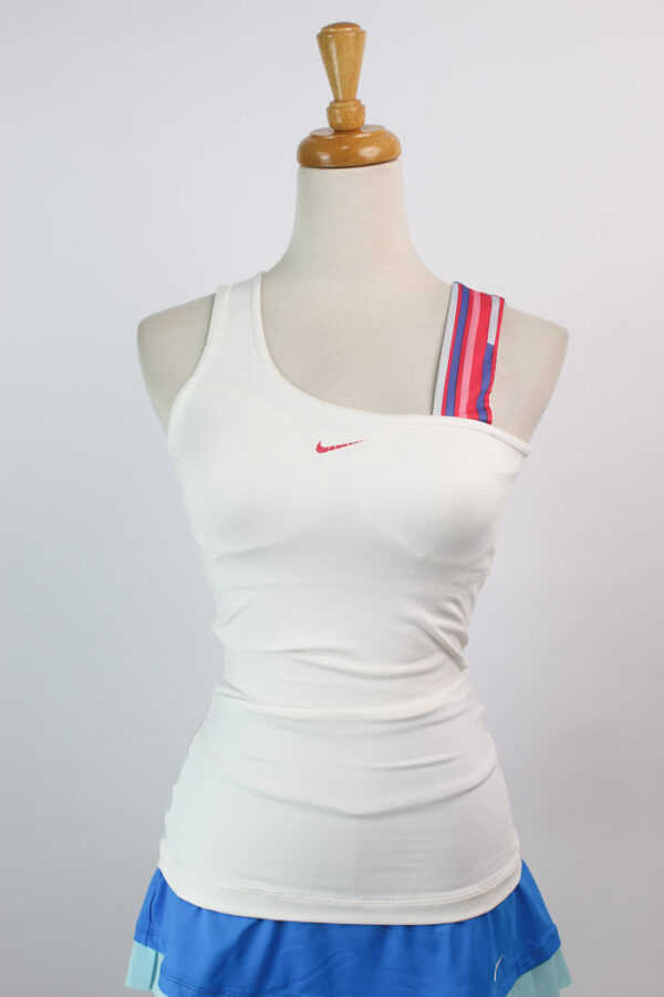 Blusa NIKE dry fit (talla XS)