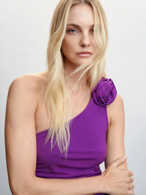 Blusa one shoulder MANGO (talla small)