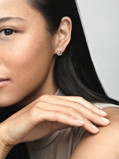 Pandora Signature Sparkling Circle Stud earrings (plateado)