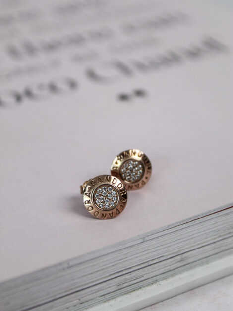 Pandora Sparkling Logo Stud Earrings - Imagen 3