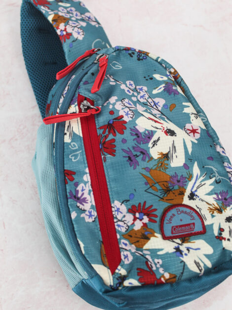 Vera Bradley x Coleman Sling Backpack - Imagen 5