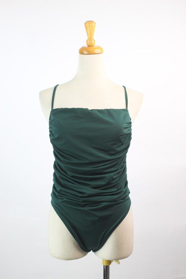 One piece nuevo (talla M)