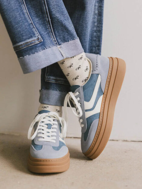 Steve Madden Dodge Platform Sneakers in blue nuevas (talla 6)
