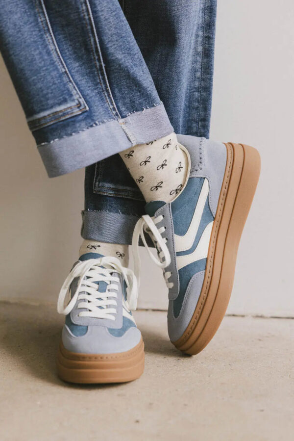 Steve Madden Dodge Platform Sneakers in blue nuevas (talla 6)