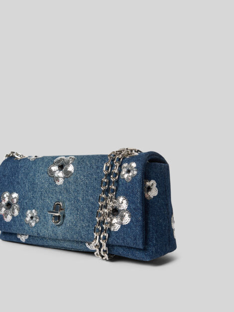 Marc Jacobs THE SEQUIN DAISY DENIM DUAL CHAIN MINI BAG - Imagen 11