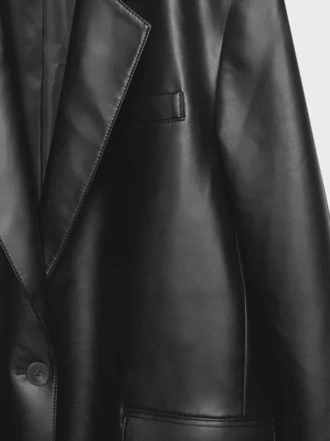 Regular fit leather effect blazer Stradivarius (talla Small) - Imagen 3