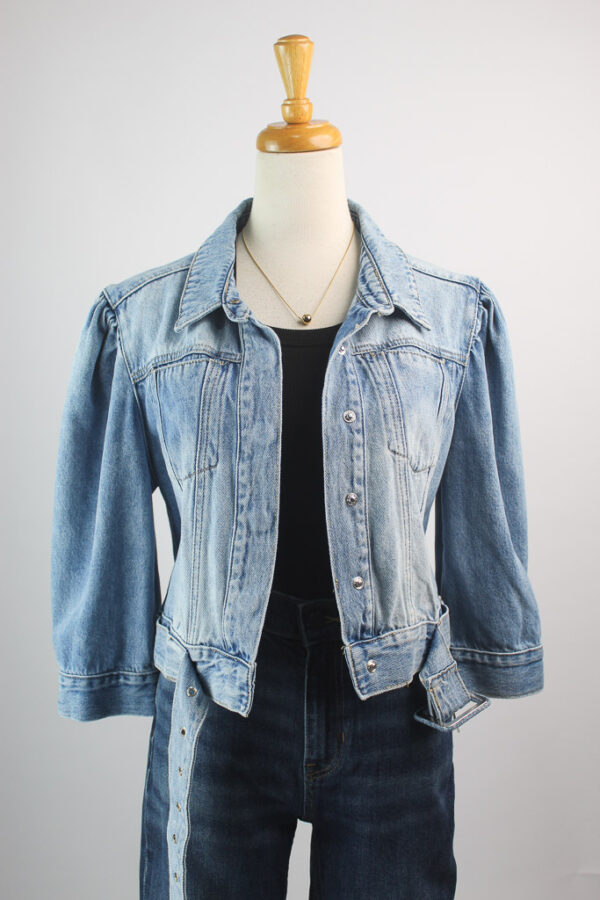 Jacket nueva L parece small , 22 by boga