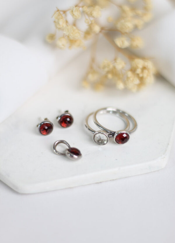 Set Pandora : Aretes, dije y 2 anillos talla 6