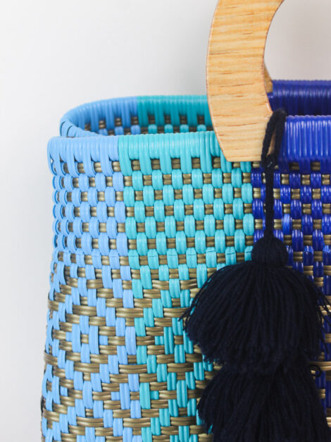 Bolso mediano tejido / agarradera de madera - Imagen 8
