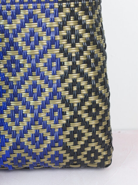 Bolso mediano tejido / agarradera de madera - Imagen 7