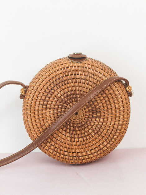 Crossbody rattan