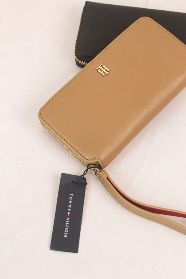 Tommy Hilfiger Wallet