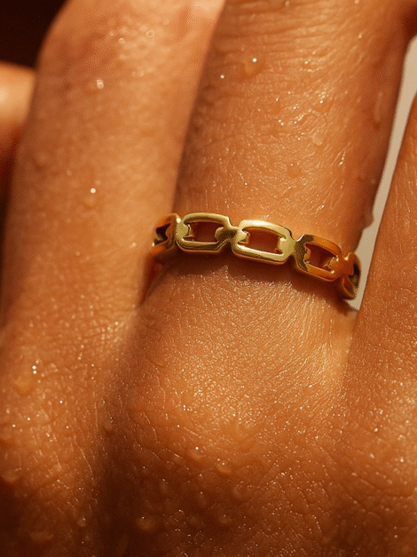 Ellie Vail - Billy Dainty Chain Ring (talla 6)