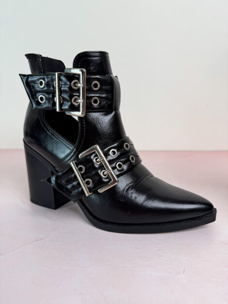 Botines SODA (talla 8)