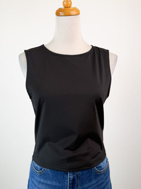 Blusa nueva (talla L, parece small)