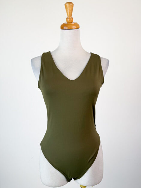 Body olivo (talla small)