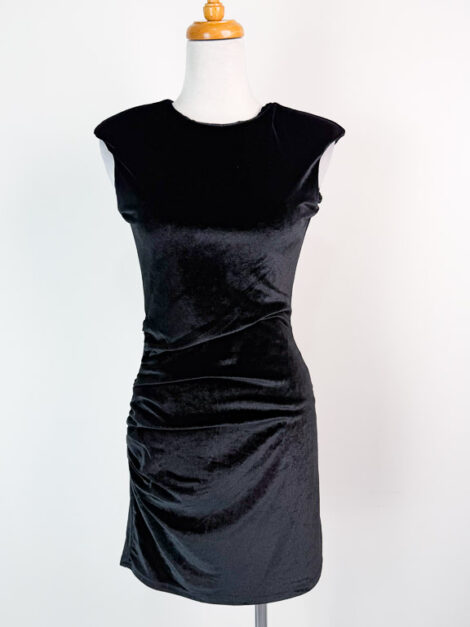 Vestido Stradivarius (talla small)