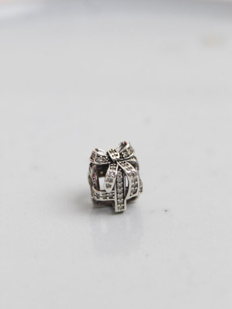 Pandora All Wrapped Up Present Charm