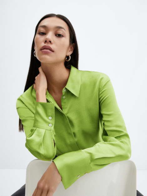 Satin finish flowy shirt MANGO (talla 4)