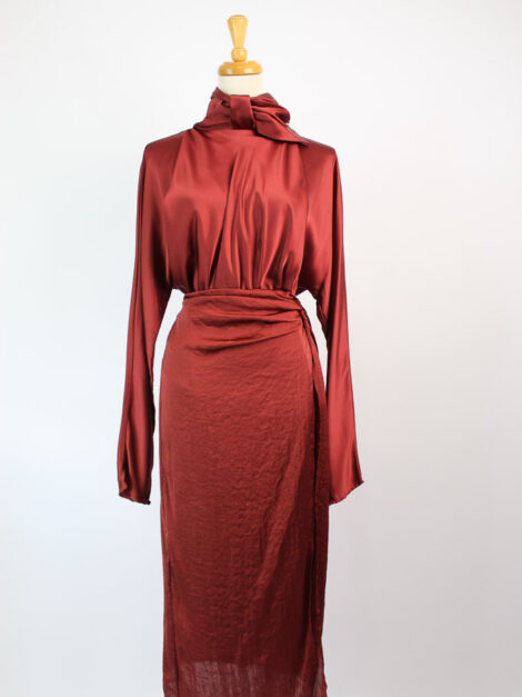 Set Zara (blusa y falda) talla L, parece M
