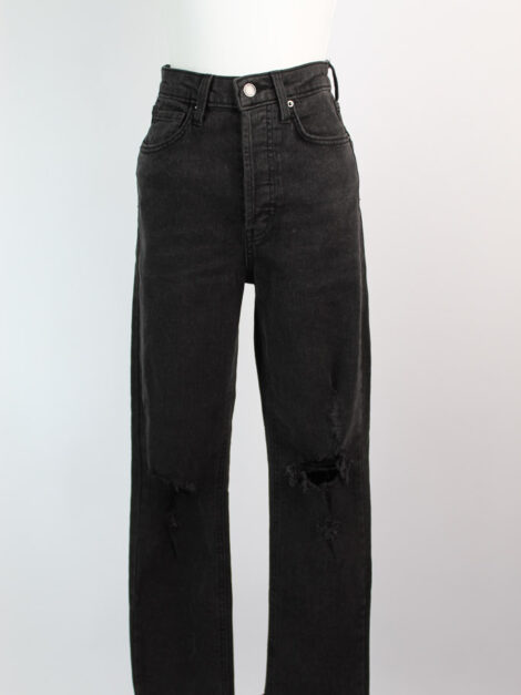 Universal Thread Super high rise slim straight nuevo (talla 4/27)