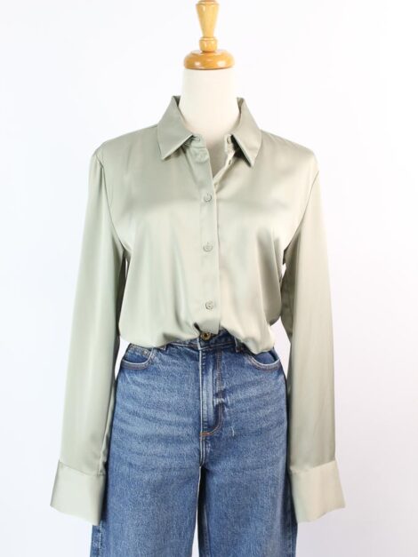 Blusa satin stradivarius (talla M, parece S)