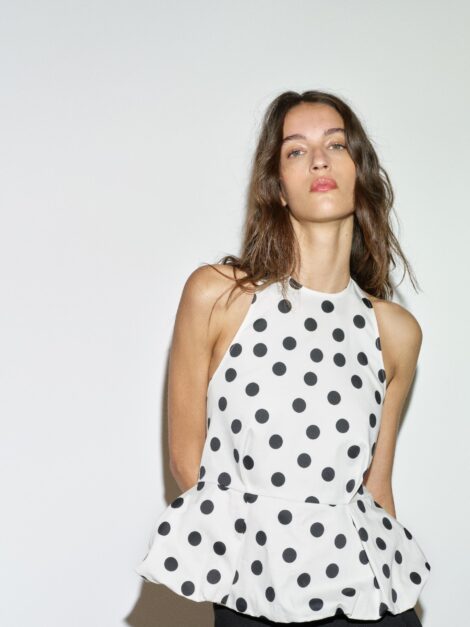 TOP GLOBO LUNARES ZARA nueva (talla small)