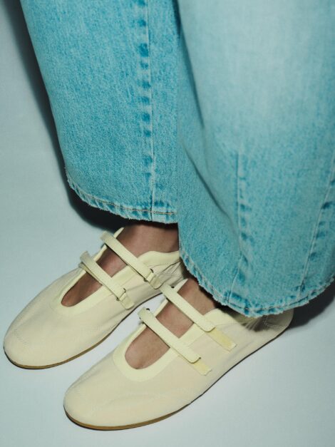 ZARA SATIN EFFECT TOPSTITCHED BALLET FLATS (talla 36)